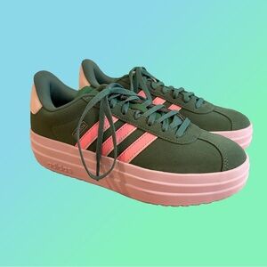 Adidas Women's Sneakers in Green and Pink - size 6